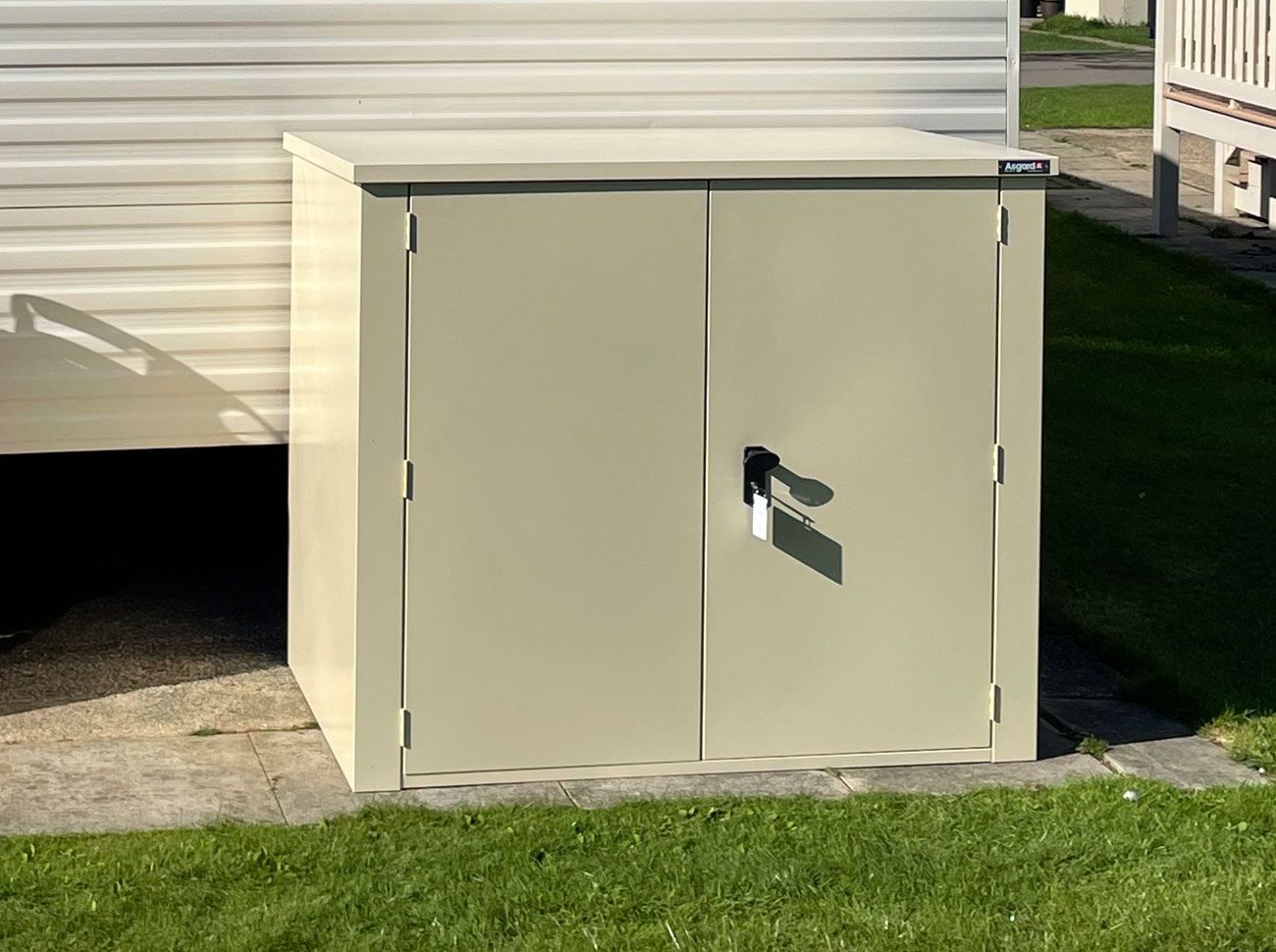 5x3 Caravan Site Storage - 3 Point Locking