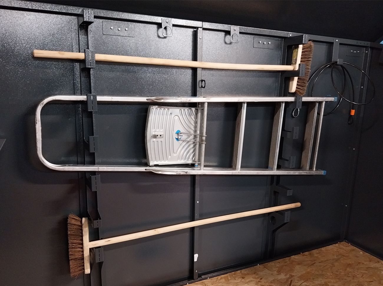 Heavy Duty Ladder & Tool Rack (Access) X2